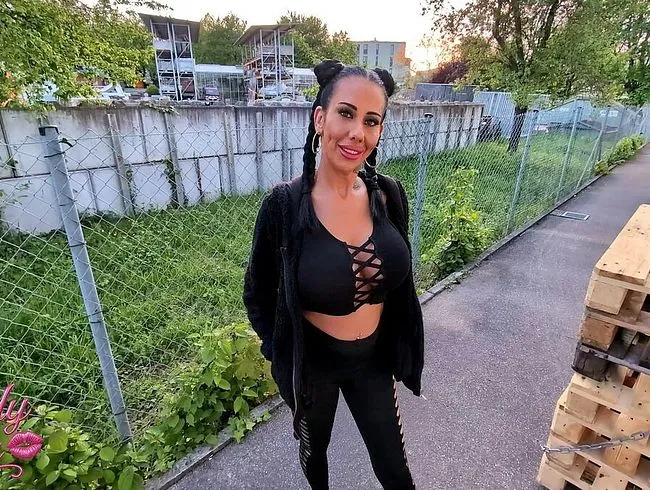 Abmahnung kassiert, aber sein Schwanz war härter als sein Urteil