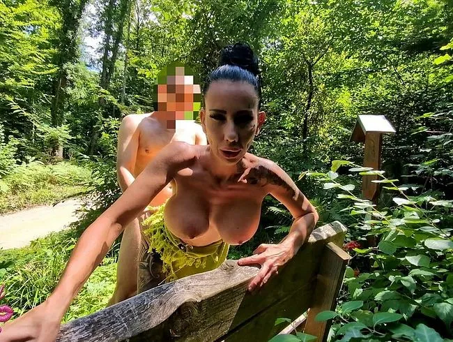 Er fragt nach dem Weg, ich zeig ihm meine Fotze