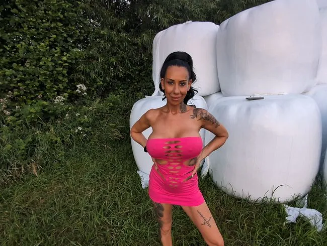 Erwischt beim Nacktshooting Jetzt fickt mich der Bauer für sein Video!