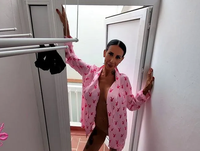 Heimlich Tangas im Trockner… erwischt & vom Nachbarn hart gefickt!