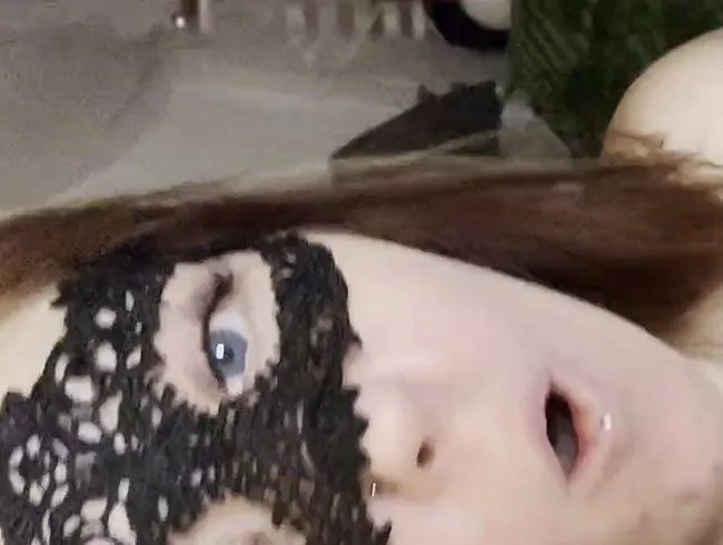 SPONTANE SQUIRT-QUEEN ESKALATION UNGESCHNITTEN :D