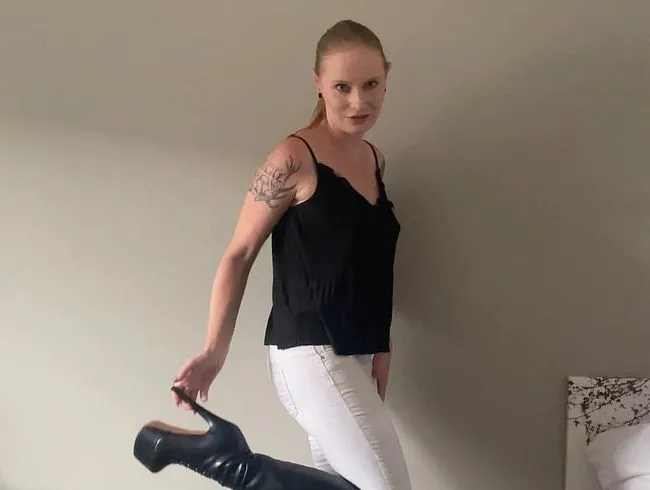 So dreckig wie noch nie! Total versauter Jeans-Stiefel-Piss!