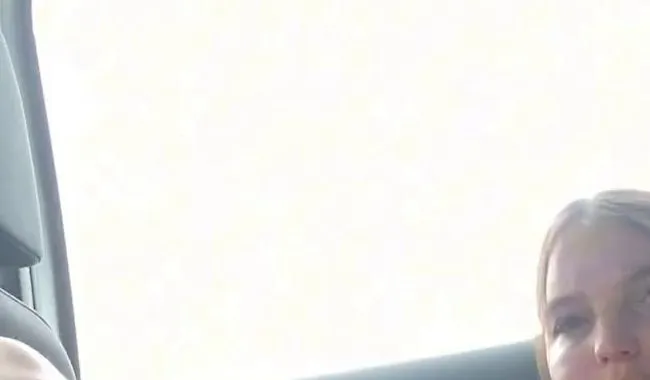 So horny während dem einkaufen - geile SB Action im Auto