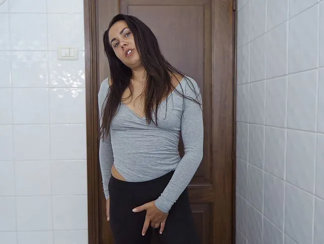 Mega Pipi in die Badewanne!