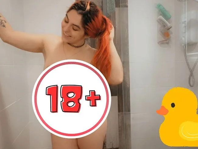 Sinnliche Duschspielchen: Heiße Solo-Action mit einem Dildo