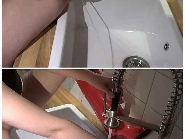 Ins Spülbecken gepisst (harter Strahl)