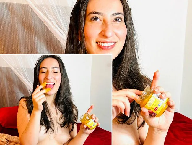 sucking my compote from my fingers