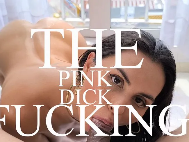 Die Rose wird von einem großen Schwanz gefickt 2