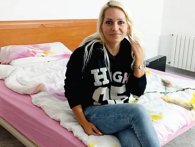 PRIVATVIDEO !!! Ungeschminkt - BITTE nicht LADEN !