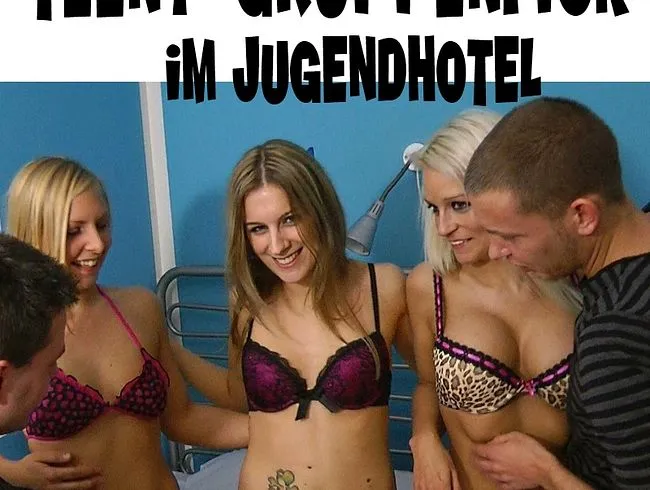 Teeny-GruppenFick im Jugendhotel 
