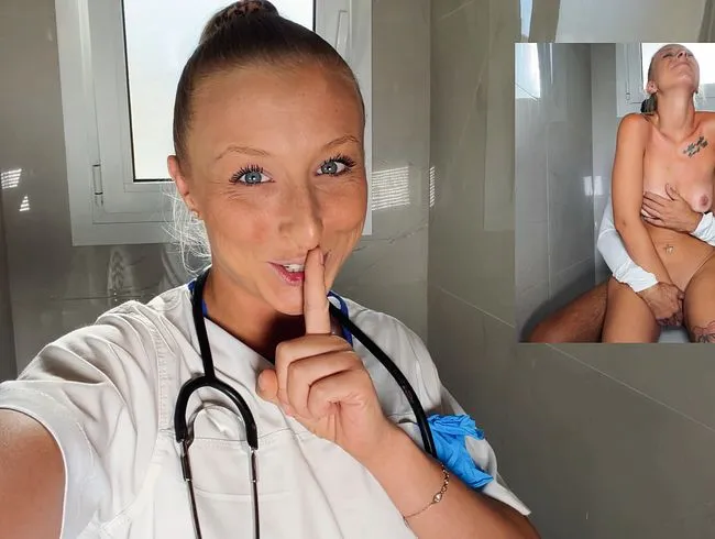 Heimlich auf der Mitarbeiter-Toilette gefickt & doppelt abgespritzt – alle haben es mitbekommen