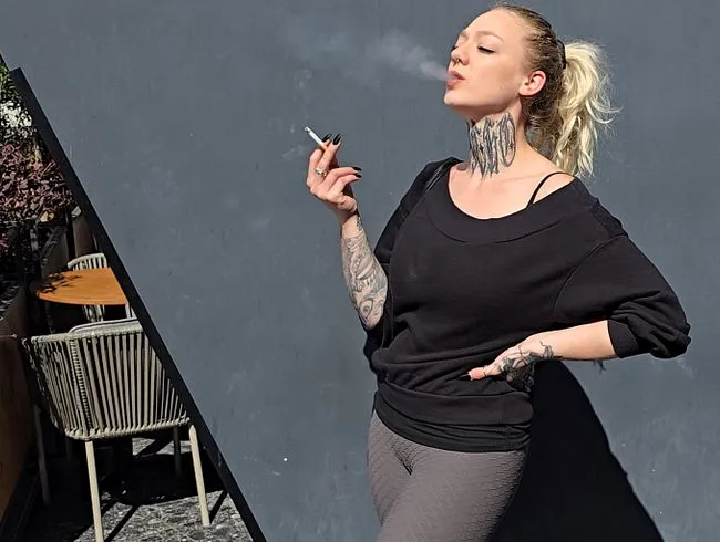 Notgeilste Schlampe auf MDH! So leicht bin ich zu ficken!